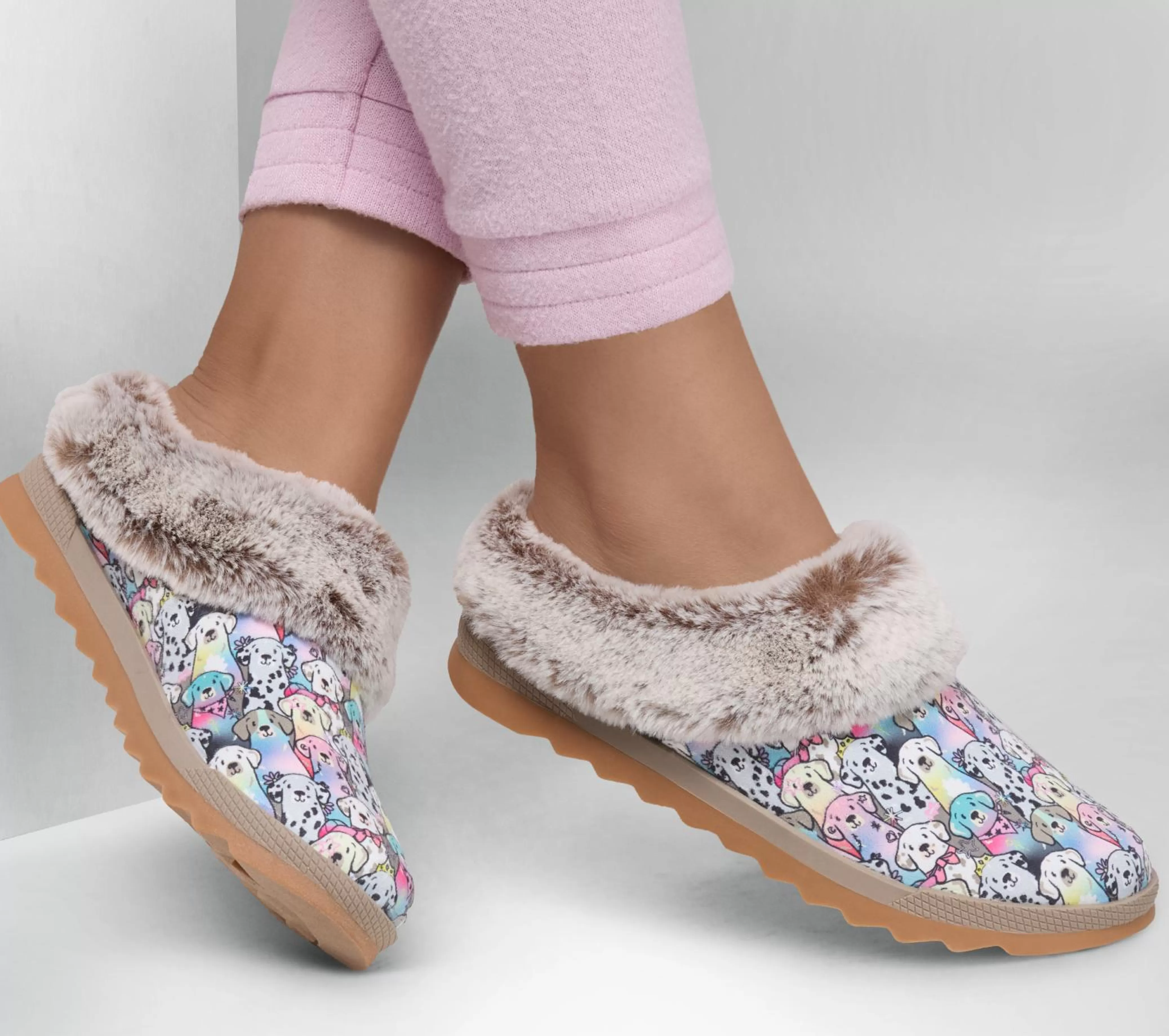 BOBS Cozy Chill - Cozy Spot*SKECHERS Store