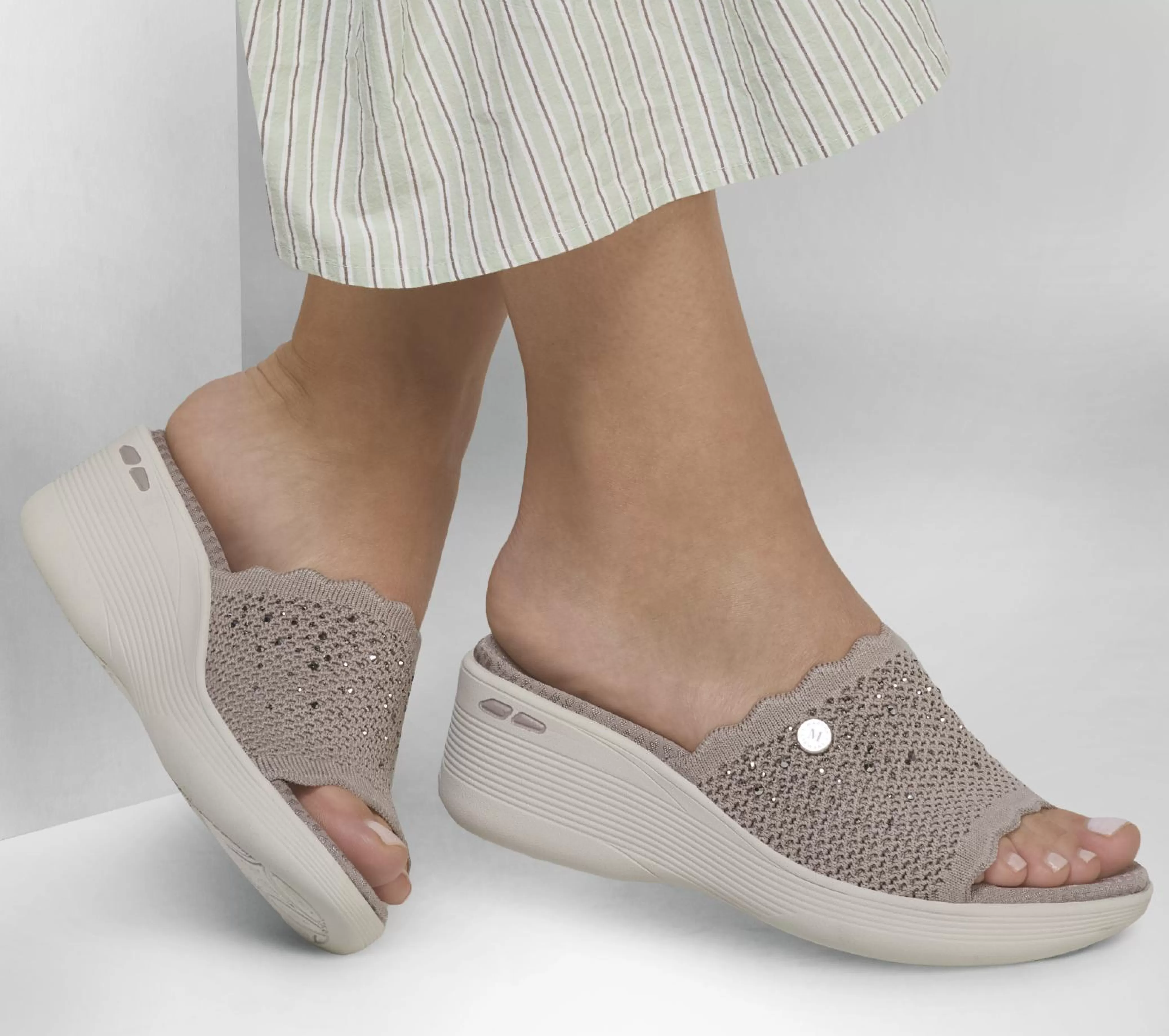 Martha Stewart: Pier-Lite - Light Essence*SKECHERS Online